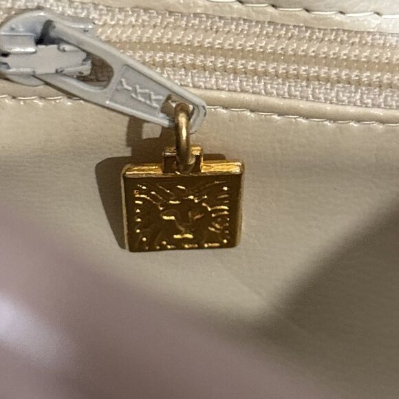 Anne Klein Calderon Shoulder Bag Lion Logo Leather Tan 11x7.5” Zipper Purse - Picture 14 of 16